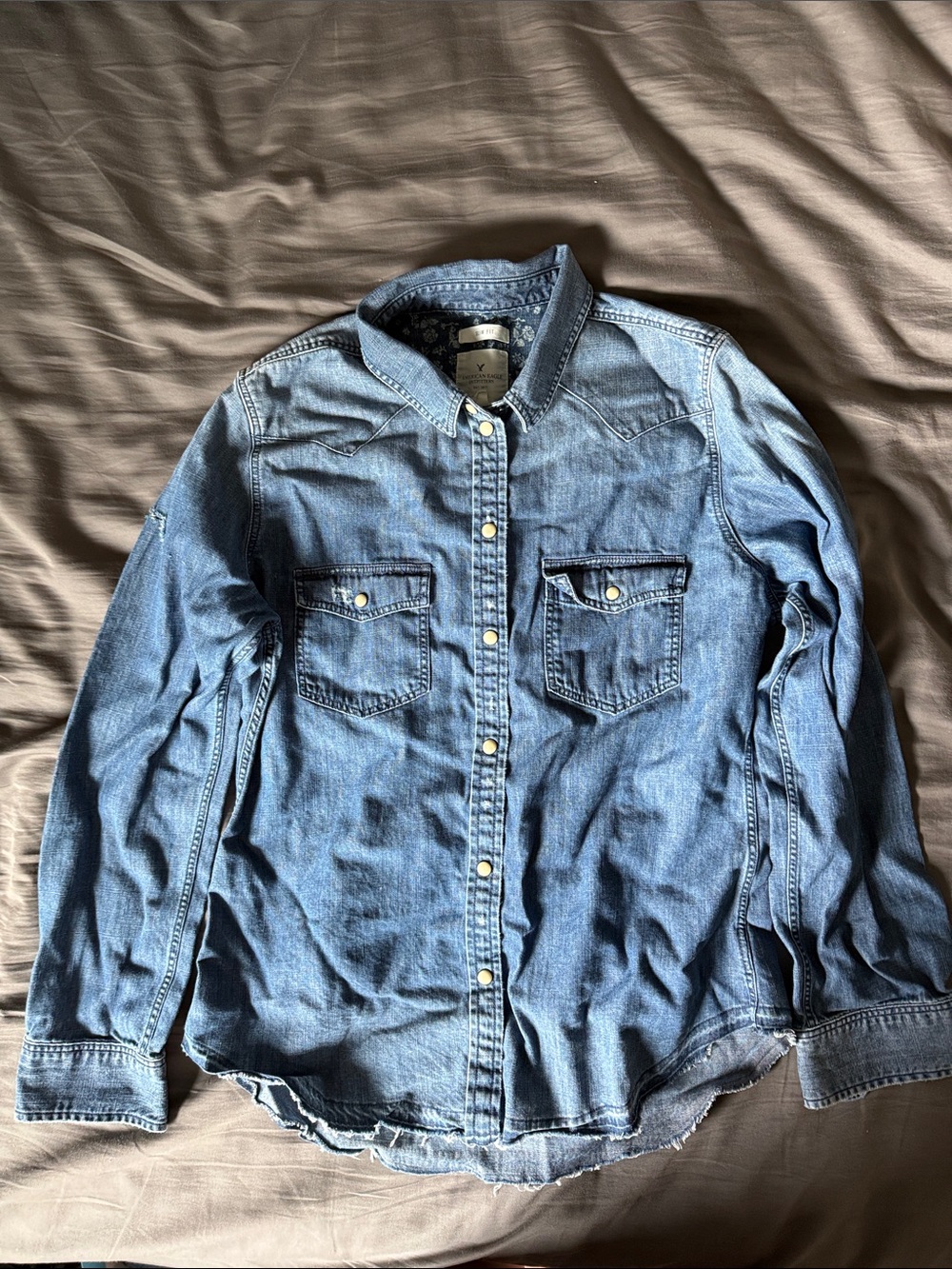 American Eagle Outfitters Medium Blue Denim like Button-Down Shirt